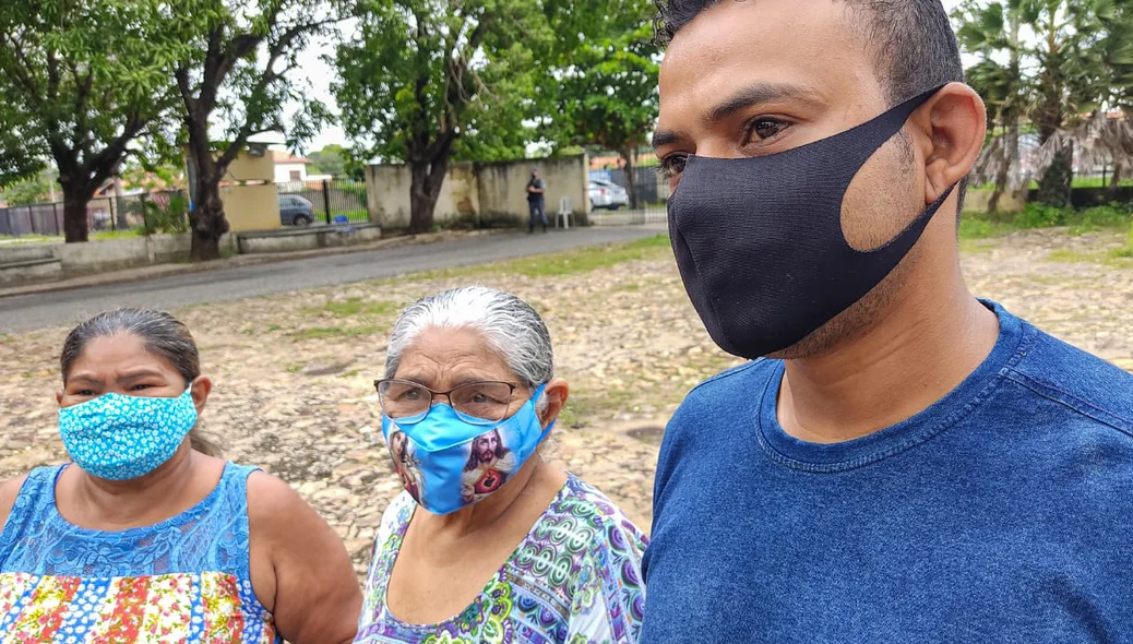 Raimundo Nonato levou a avó para ser vacinada