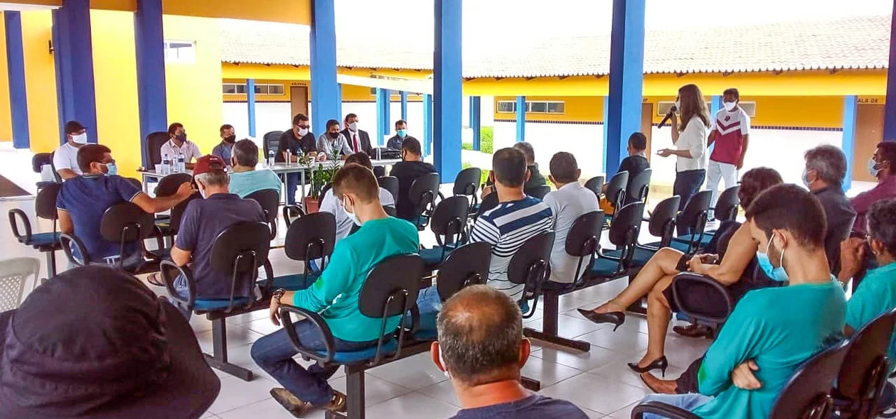 Reunião com representantes das secretarias municipais de Meio Ambiente e Agricultura