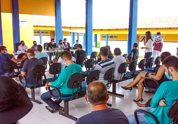 Reunião com representantes das secretarias municipais de Meio Ambiente e Agricultura