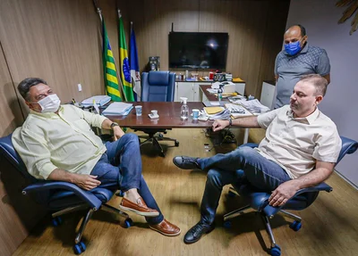 Reunião entre Júlio Arcoverde e Jeová Alencar