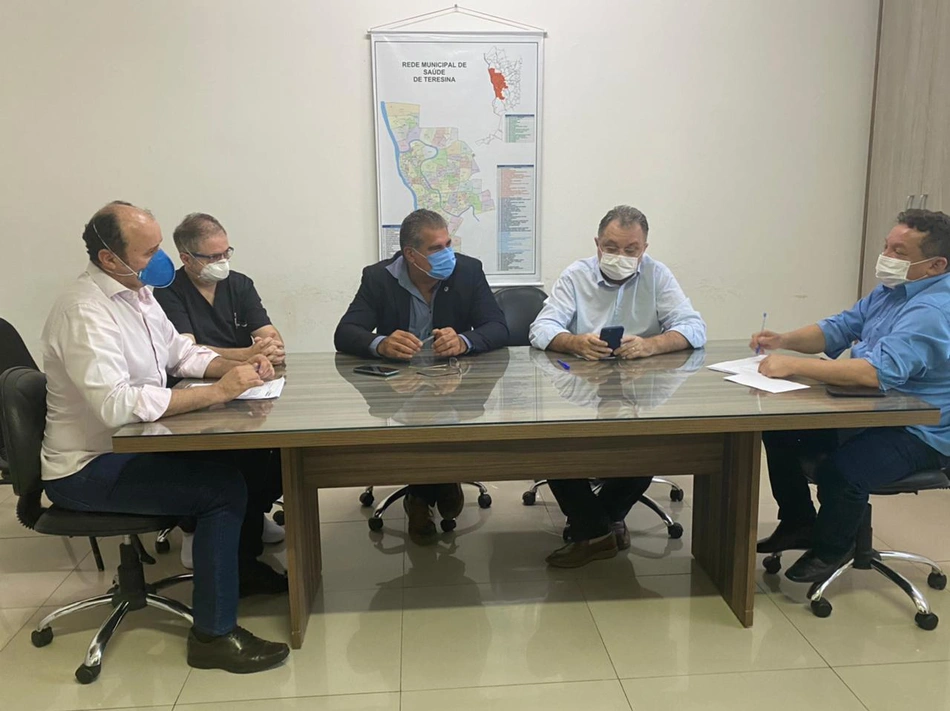 Reunião na sede da FMS