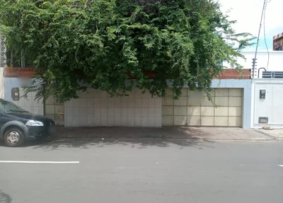 Segundo o denunciante, a movimentação na casa é intensa
