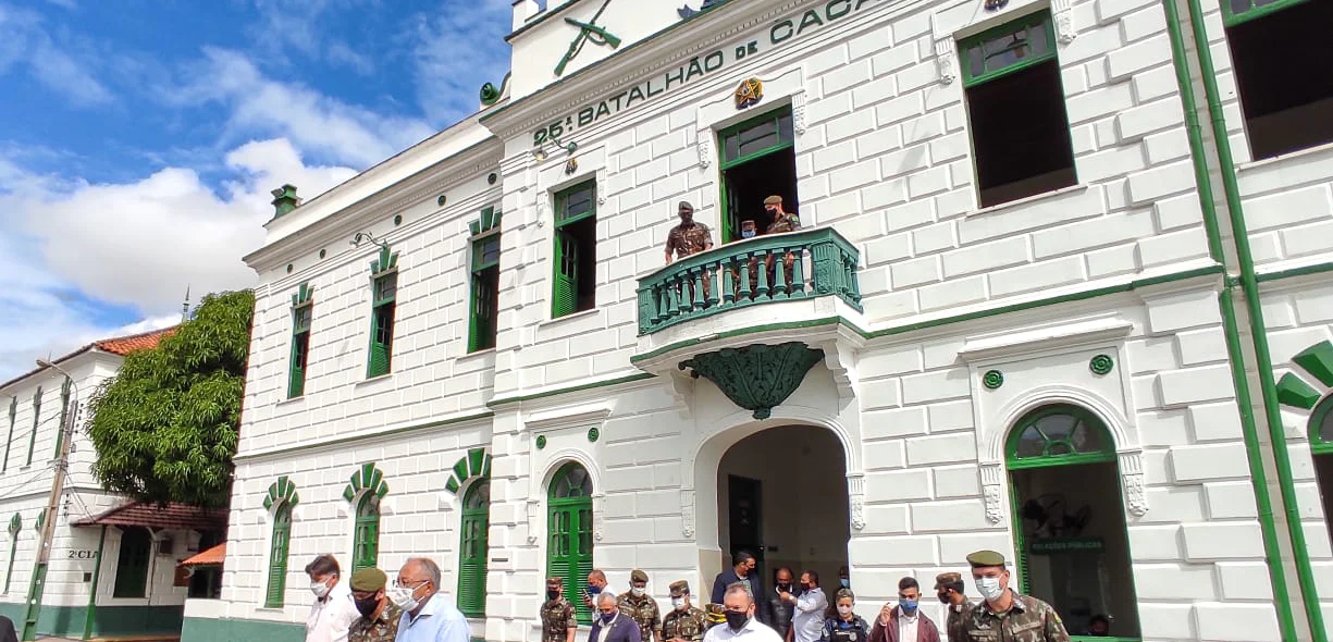 Visita ao 25º BC em Teresina
