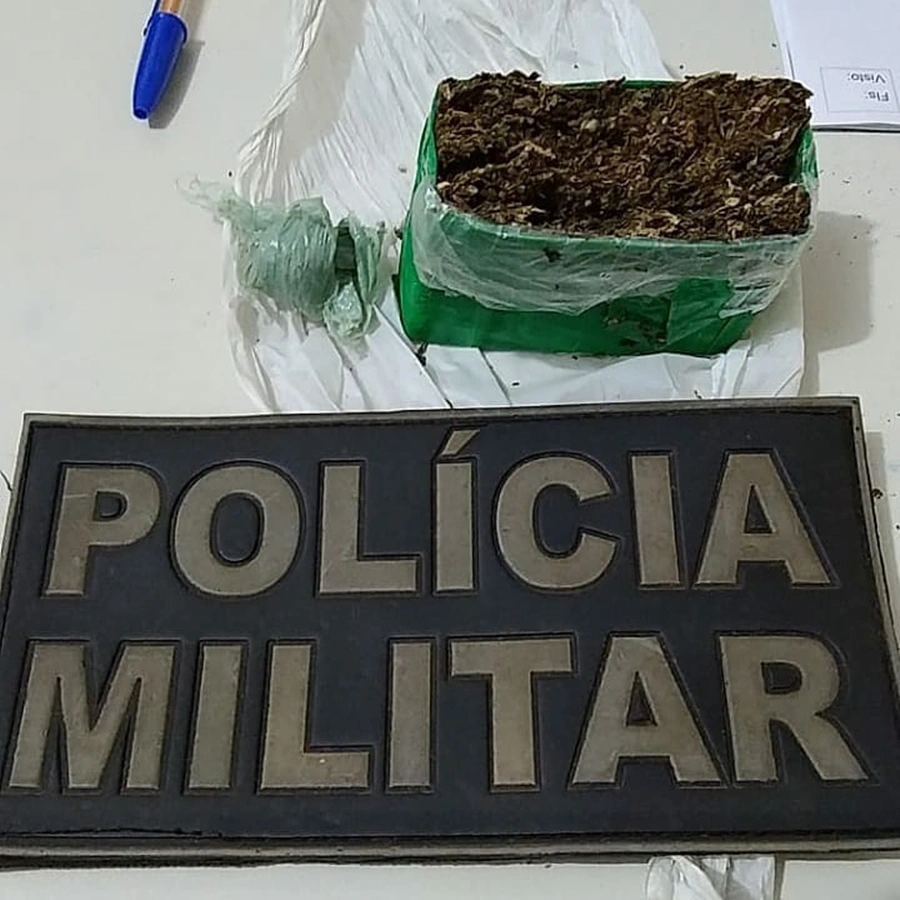 100g de substância análoga a maconha apreendidos pela Polícia Militar