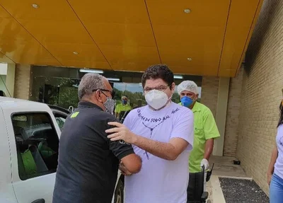 Carlos Mesquita recebe alta do HU depois de 2 meses internado