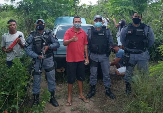 Carro recuperado pela PM