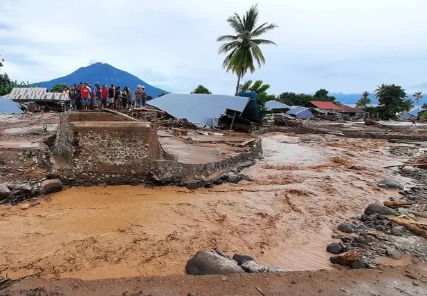 Ciclone tropical mata mais de 150 pessoas na Indonésia e no Timor Leste
