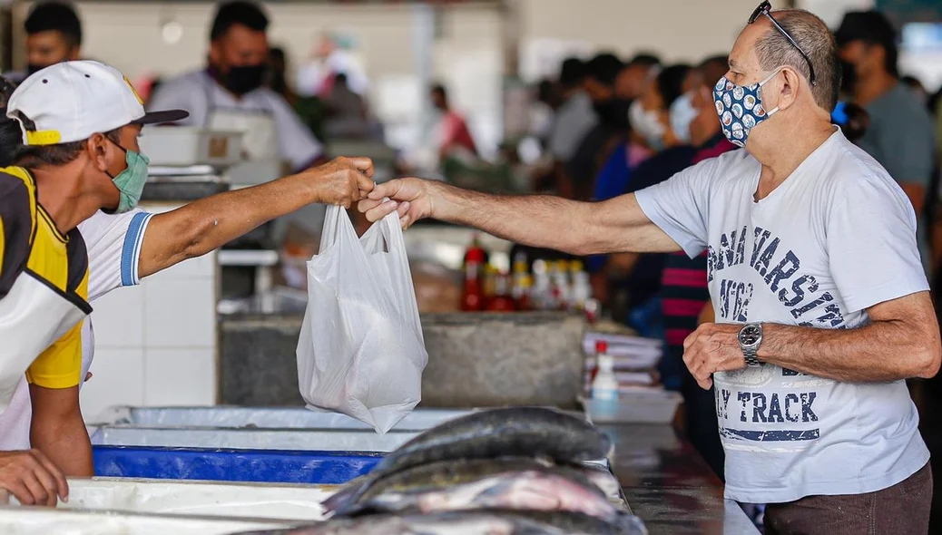 Comercialização de pescados no Mercado do Peixe
