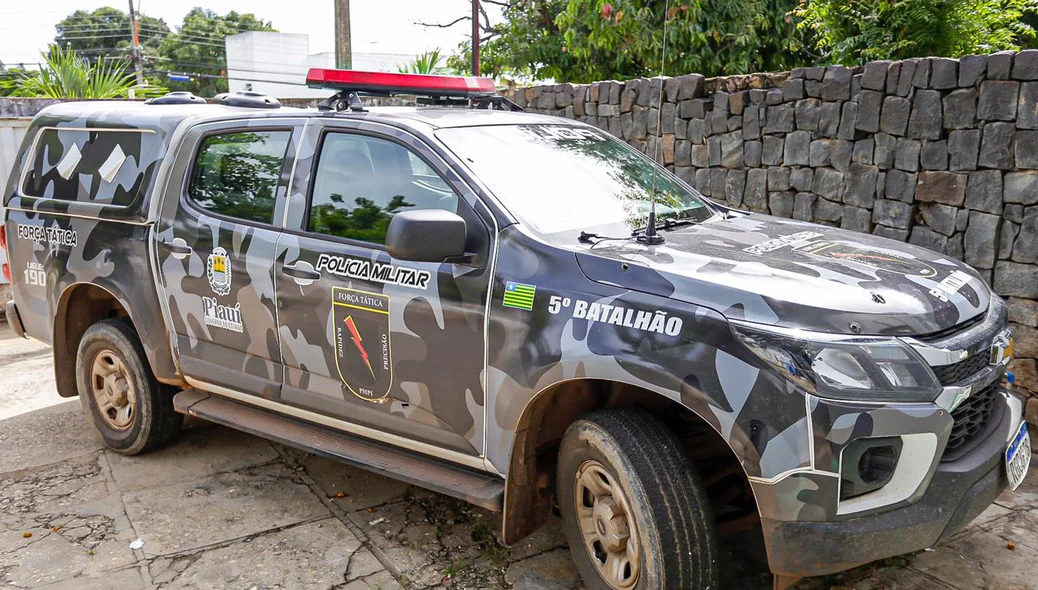 Criminoso reagiu e disparou tiros contra a PM