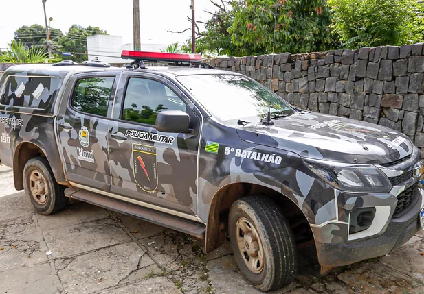 Criminoso reagiu e disparou tiros contra a PM