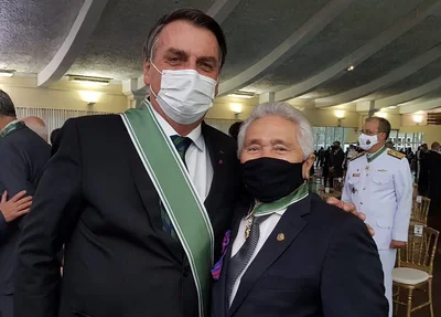 Elmano Férrer ao lado de Bolsonaro