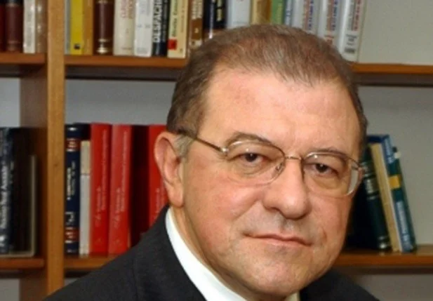 Ex-ministro do STJ, Paulo Medina.
