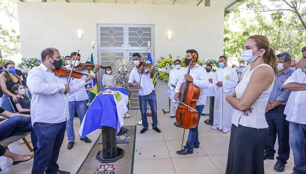 Firmino Filho morreu na tarde desta terça-feira (6)
