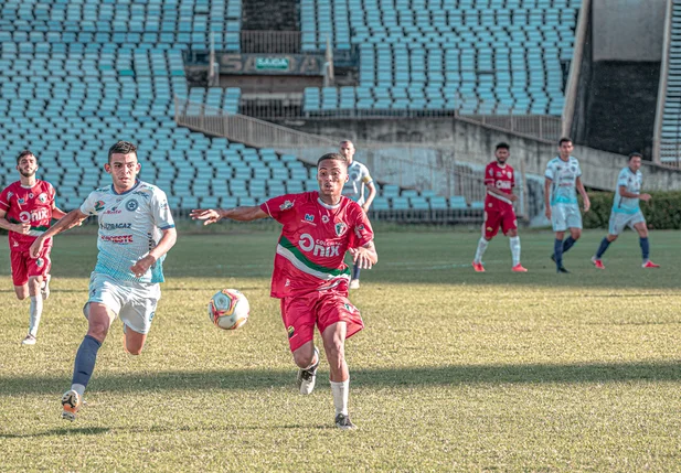 Fluminense do Piauí goleia Parnahyba no Albertão