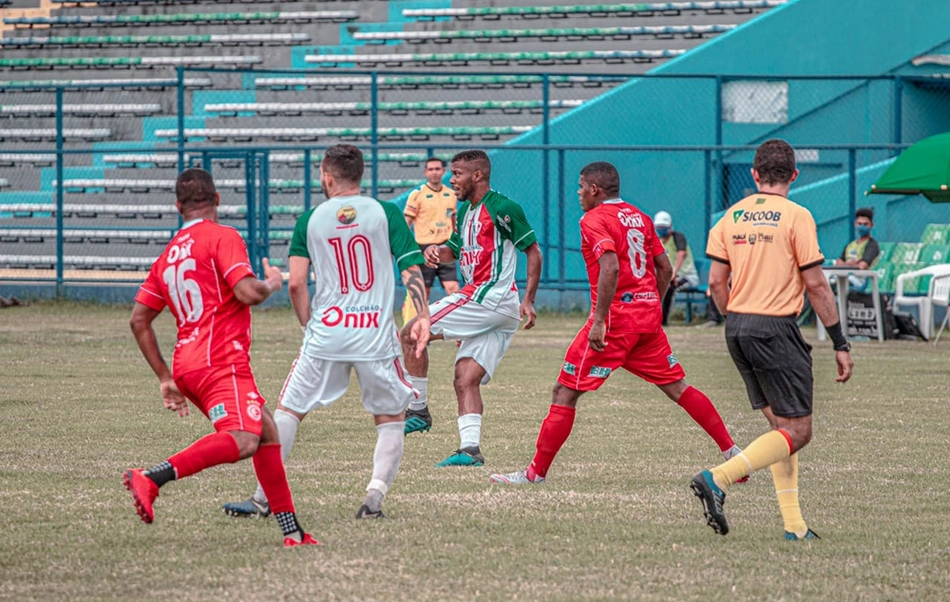 Fluminense-PI empata com o 4 de Julho pelo Piauiense