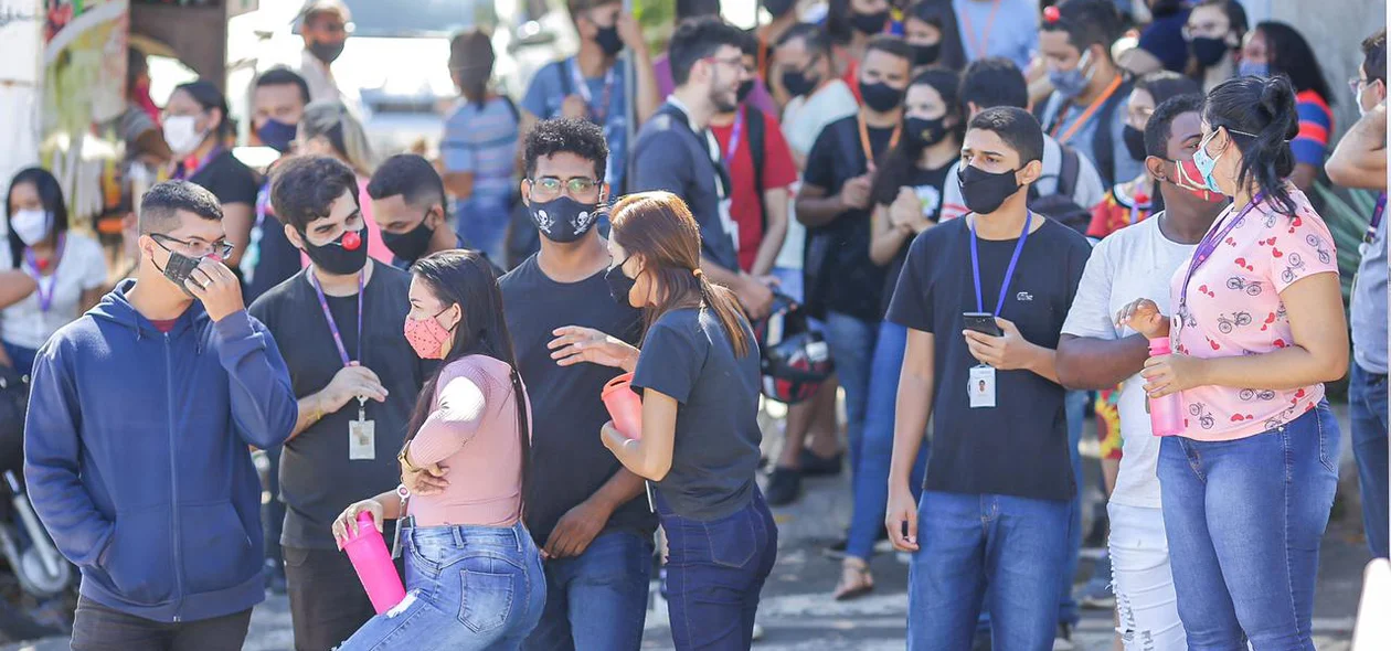 Funcionários da vikstar protestam por melhores condições de trabalho