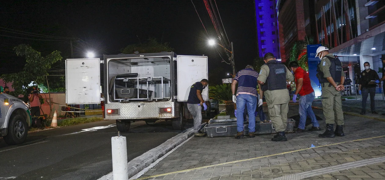 IML levando o corpo do Ex-prefeito