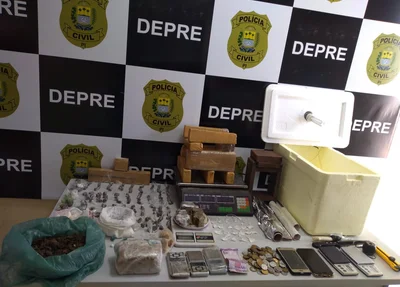Material apreendido durante a Operação Curva São Paulo
