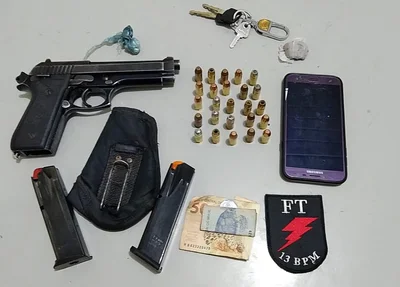 Material apreendido pela Polícia Militar