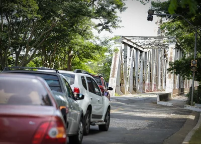 Motoristas reclamam de falta de policiamento na Ponte Metálica