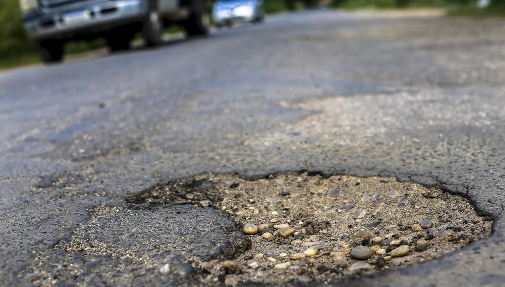 Motoristas reclamam dos buracos