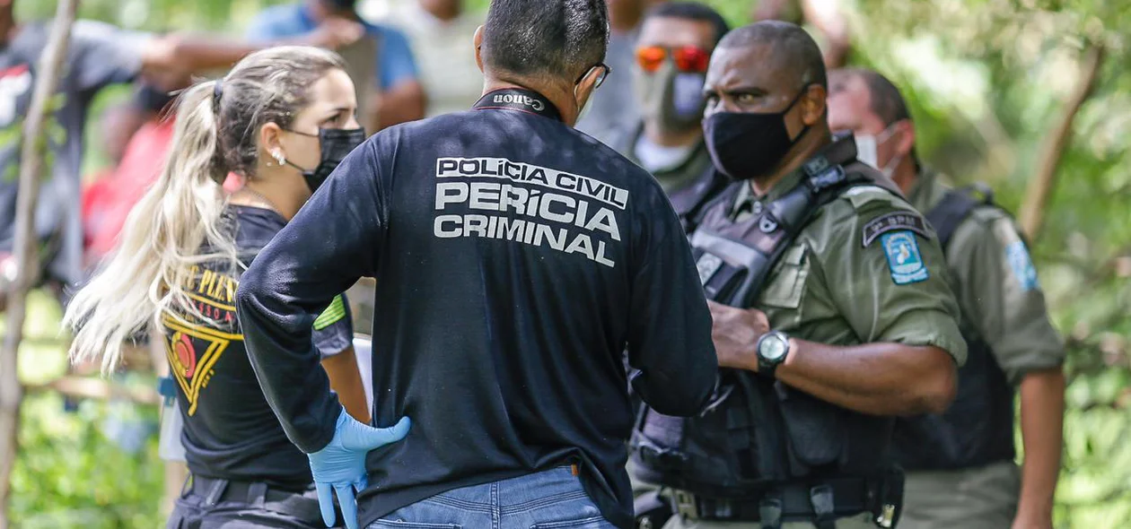 Perícia no local do crime