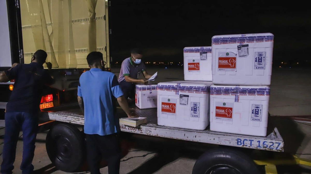 Piauí recebe mais um lote de vacinas contra a covid-19