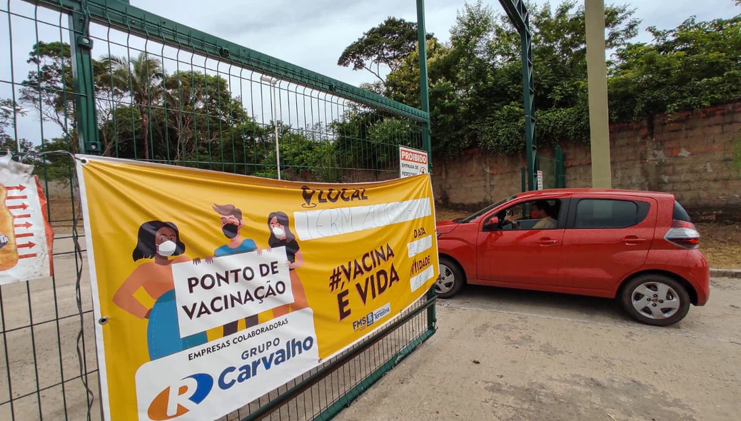 Posto de vacinação no Terminal Zoobotânico