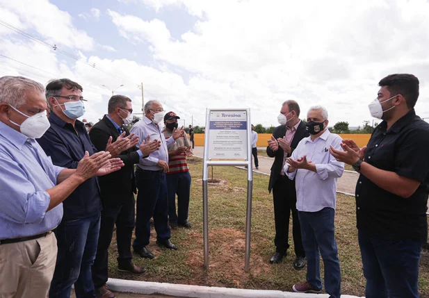 Prefeito Dr. Pessoa inaugura obras na zona sul de Teresina