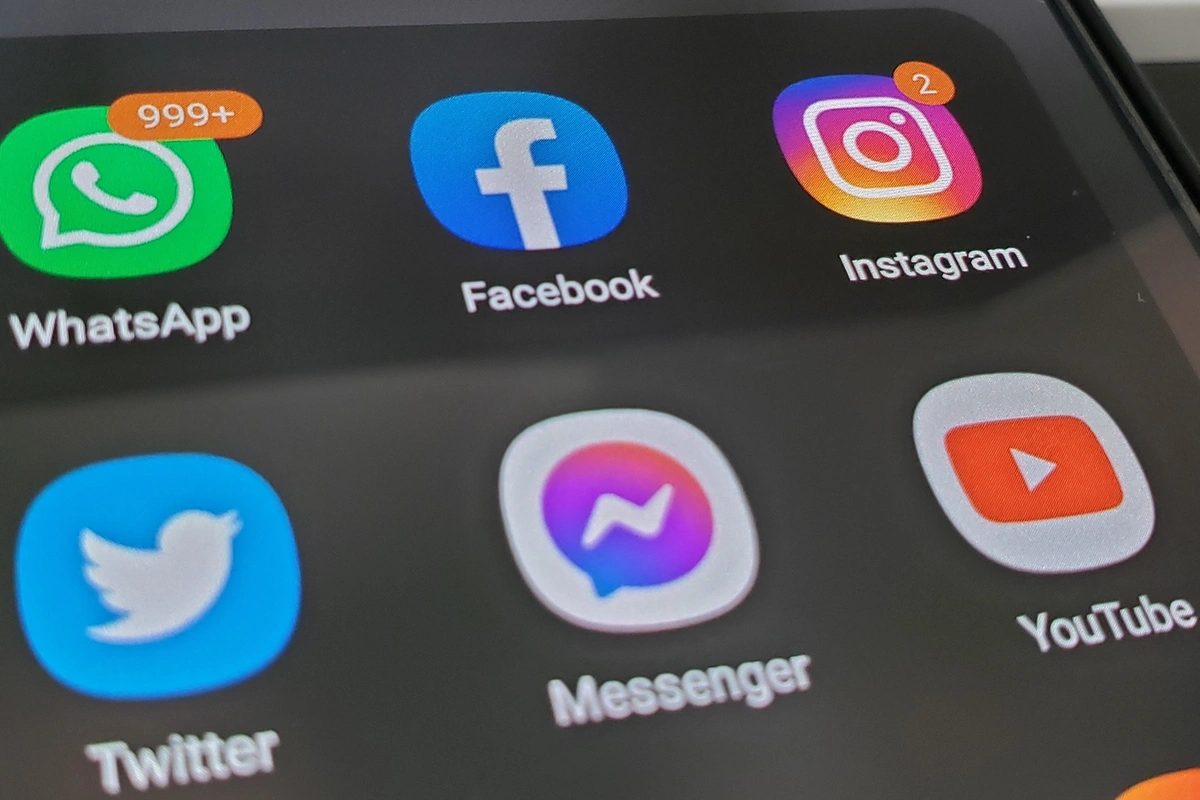 Redes sociais