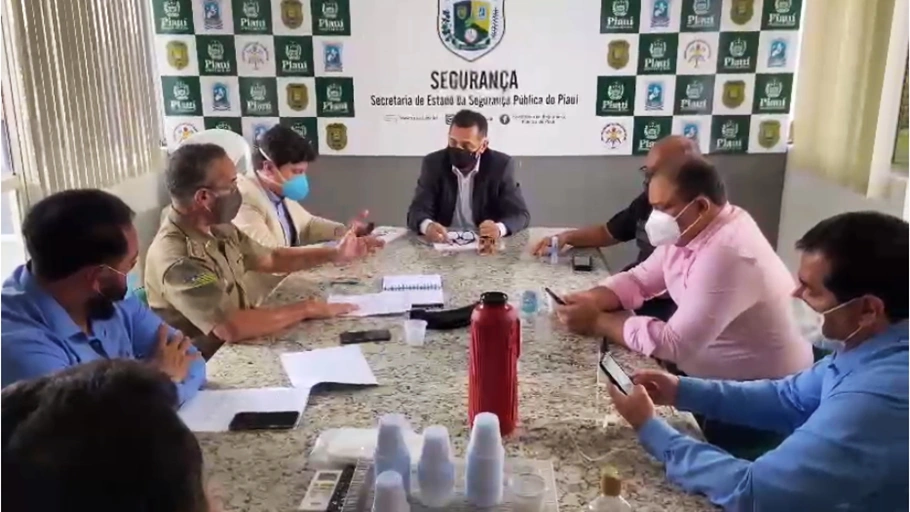 Reunião na sede da Secretaria de Segurança Pública do Piauí