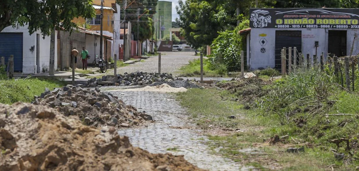 Rua 8 com acesso pela Avenida Noé mendes