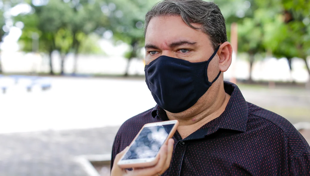 Secretário James Guerra