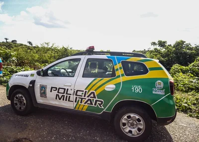 Viatura do 5º BPM no local