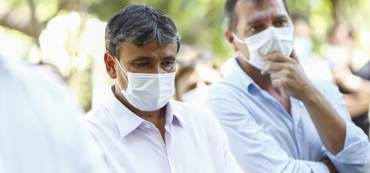 Wellington Dias na missa do ex-prefeito Firmino Filho