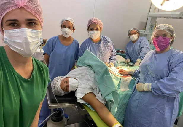 A filha de Sarah Menezes nasceu em um espaço especializado em parto humanizado
