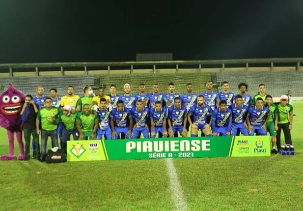 Altos entrou em campo contra o Fluminense do Piauí