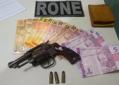 Arma de fogo e dinheiro são apreendidos pela PM