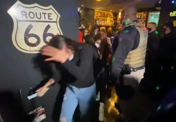 Blitz interrompe festa com 117 pessoas na Zona Norte de SP