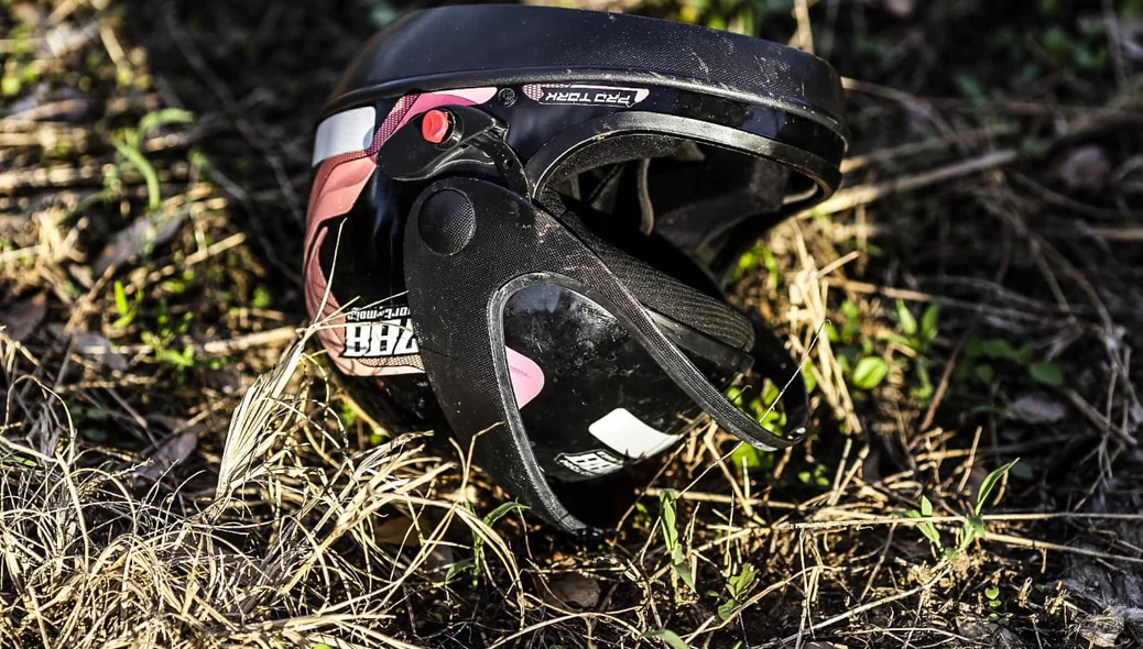 Capacete da vítima