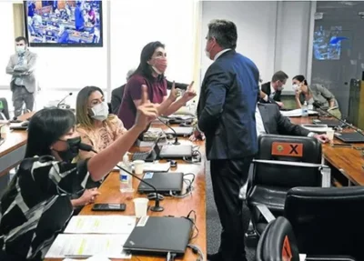 Ciro Nogueira discute com senadoras na CPI da Covid