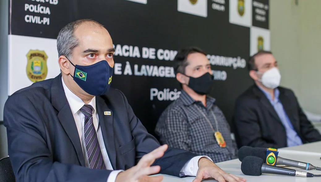 Coletiva sobre a operação Entrelaçados