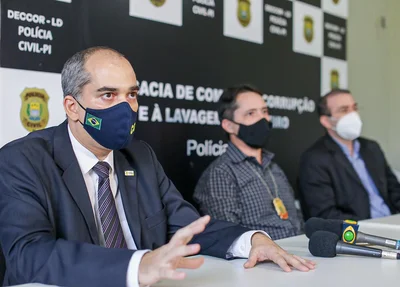 Coletiva sobre a operação Entrelaçados