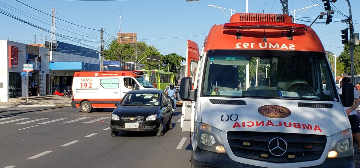 Colisão entre motos deixa dois feridos na Frei Serafim em Teresina