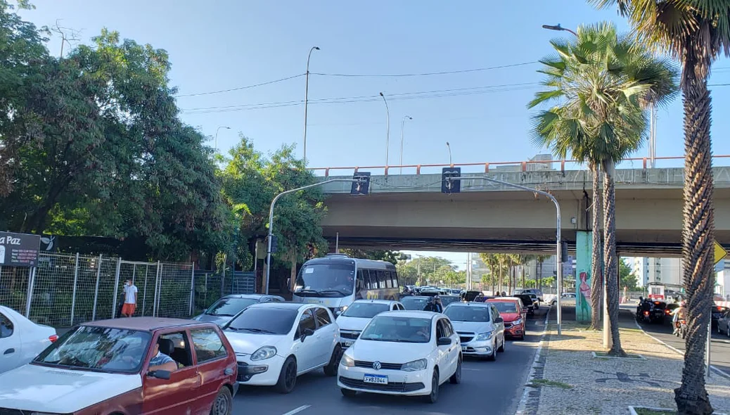 Congestionamento próximo ao acidente