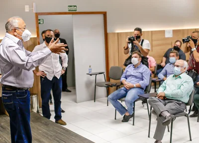 Dr. Pessoa discute demandas com empresários