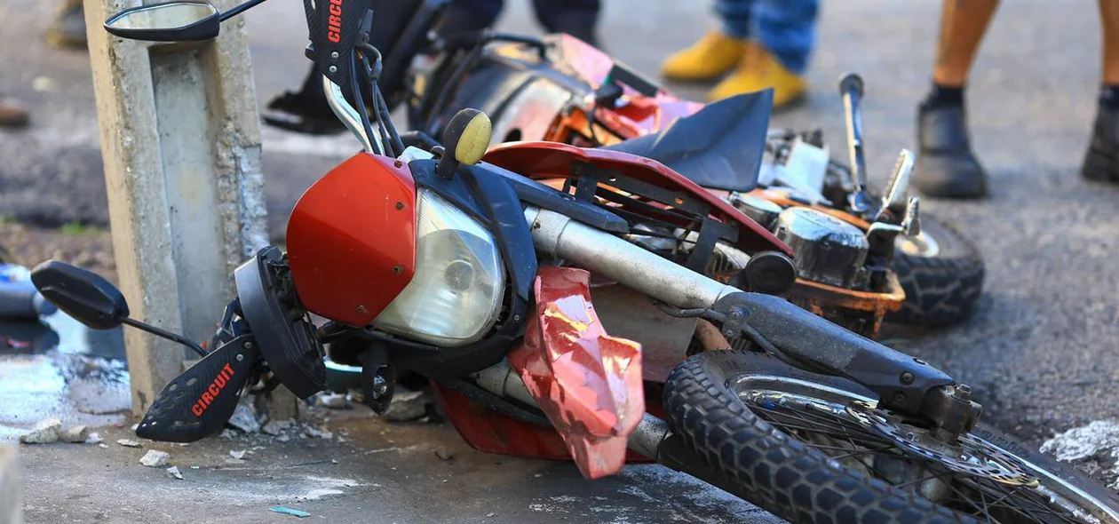 Mecânico morre em colisão entre carro e moto no Centro de Teresina
