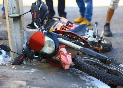 Mecânico morre em colisão entre carro e moto no Centro de Teresina