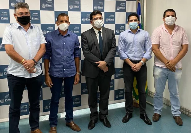 João Mádison com lideranças