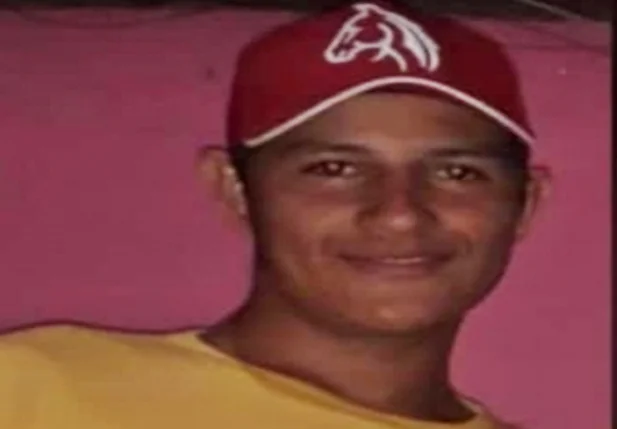 Jovem que morreu soterrado em Milton Brandão